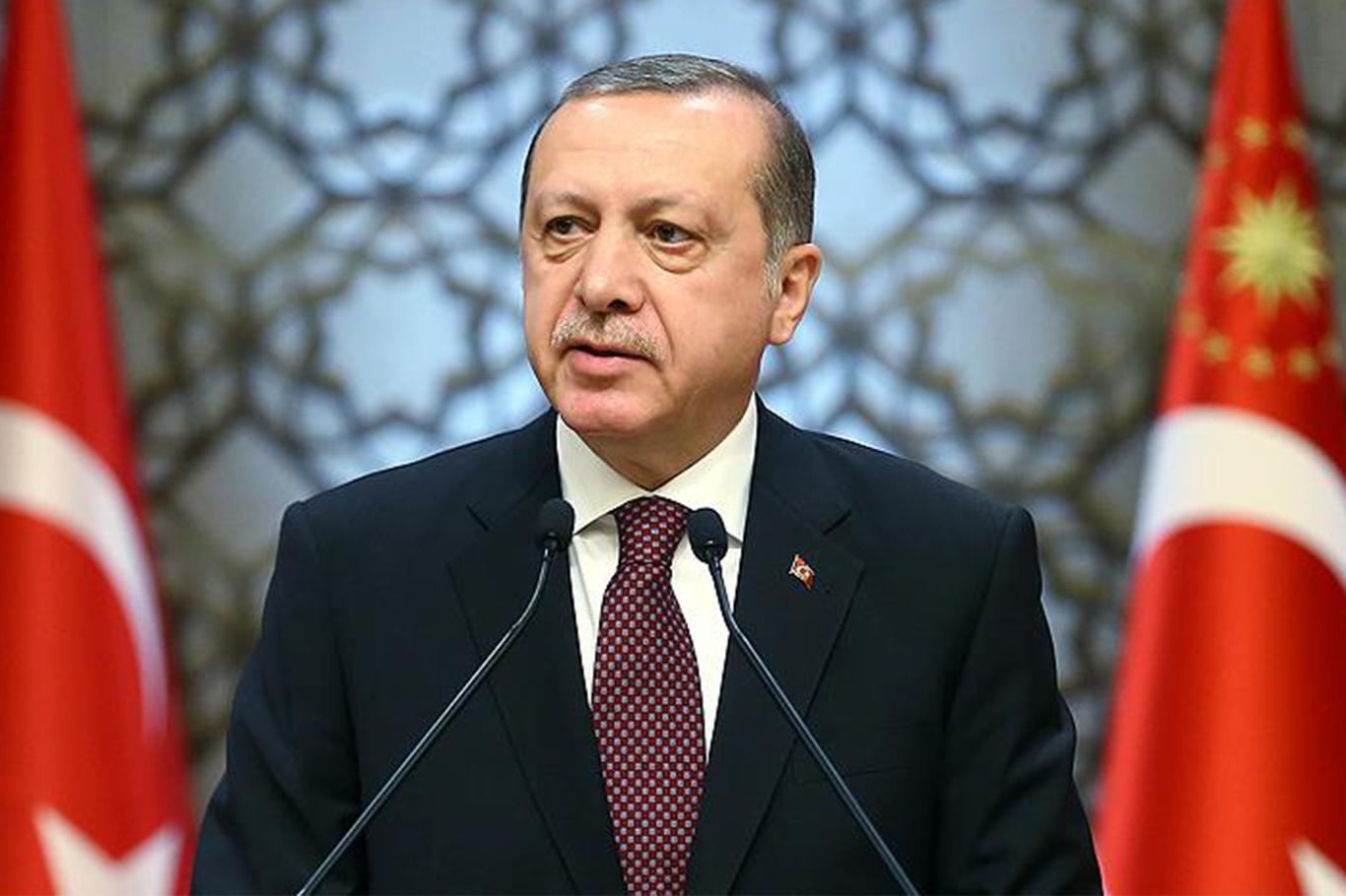 Cumhurbaşkanı Erdoğan: 50 TIR'lık yardım konvoyu sınırı geçti Cumhurbaşkanı Erdoğan: 50 TIR'lık yardım konvoyu sınırı geçti